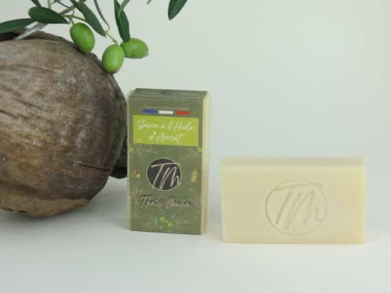 Savon à l'huile davocat peau sèche