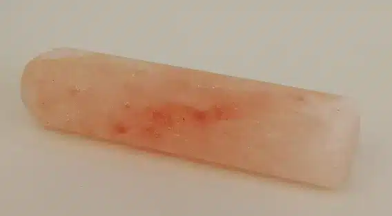 Stick batonnet déodorant en pierre de sel d'himalaya sculpté