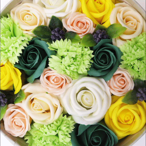 zoom coffret boite ronde fleurs de savon vert jaune